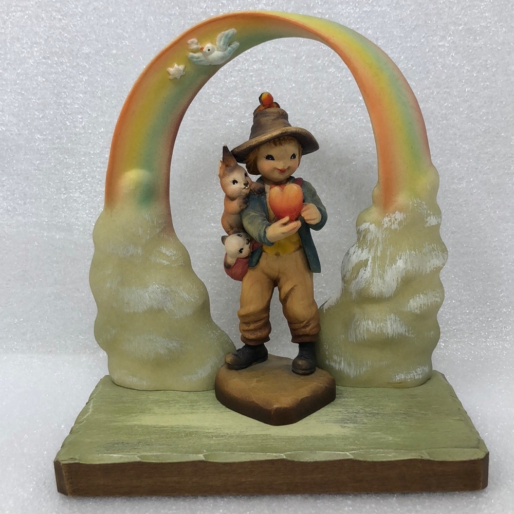 ANRI Ferrandiz Will You Be Mine & Rainbow Archway Platform Display Members Club